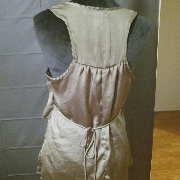 Beautiful blouse - Picture 4 of 5